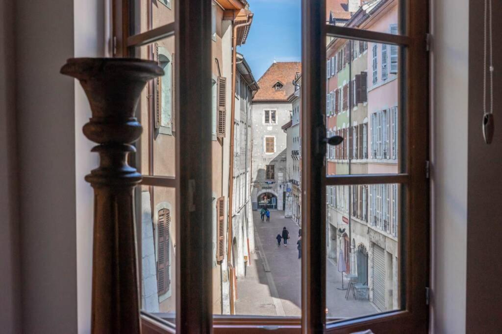 Le Rousseau Apartment Annecy Luaran gambar
