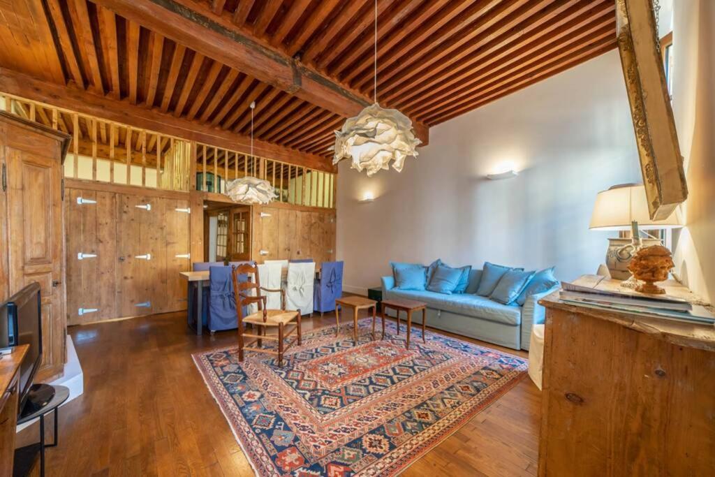 Le Rousseau Apartment Annecy Luaran gambar