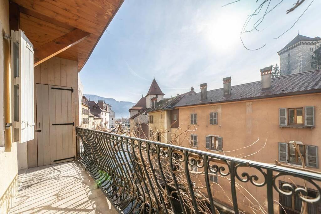 Le Rousseau Apartment Annecy Luaran gambar